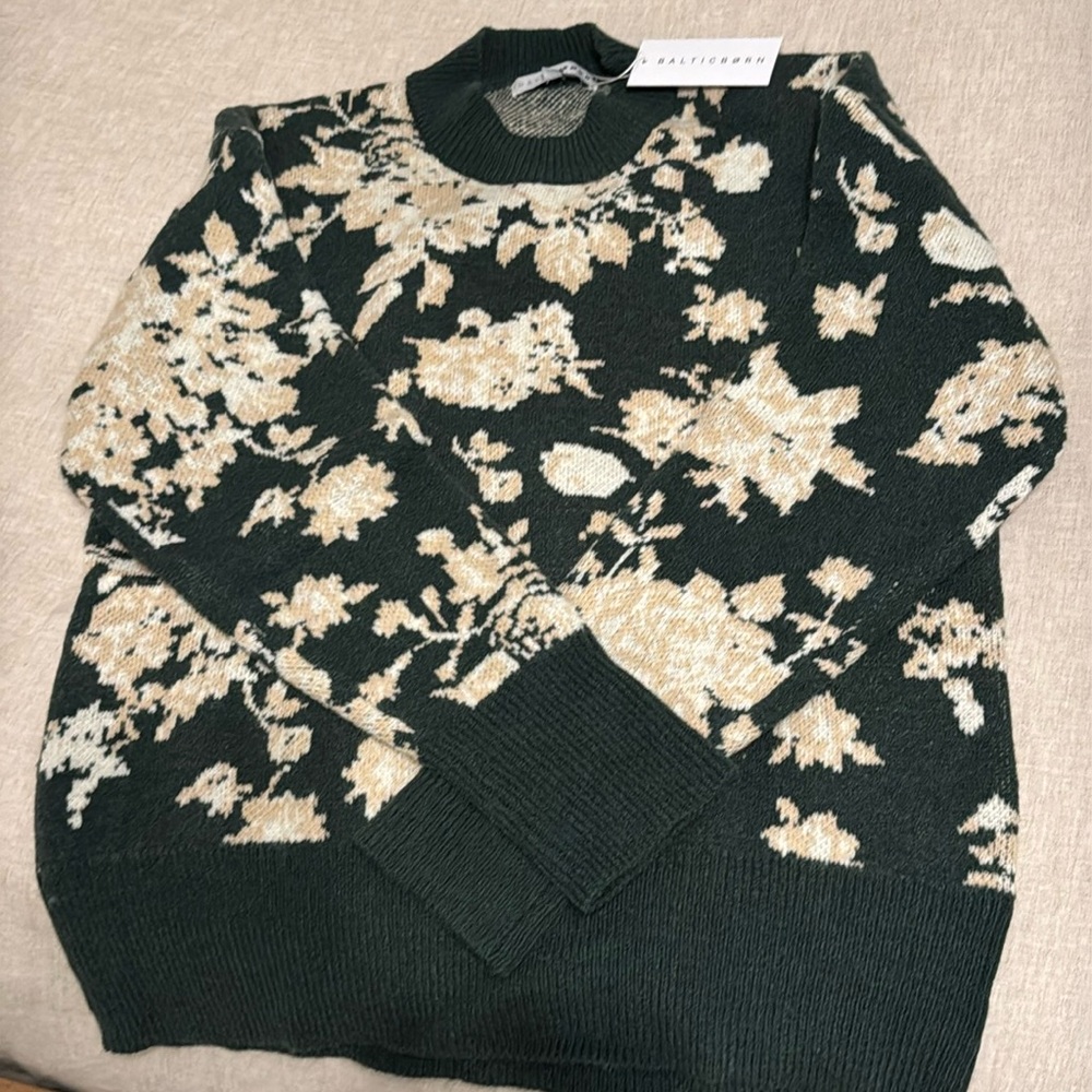 Hunter green and cream floral sweater